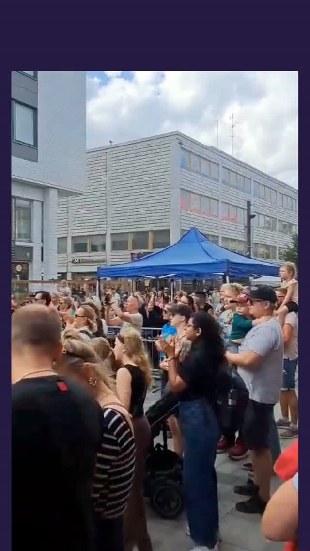 Taiteiden Yö tarjoaa tapahtumia eri puolilla Kouvolaa perjantaina 14.8. Tule mukaan nauttimaan! ✨

Tutustu monipuoliseen ohjelmakattaukseen osoitteessa kouvolansome.com